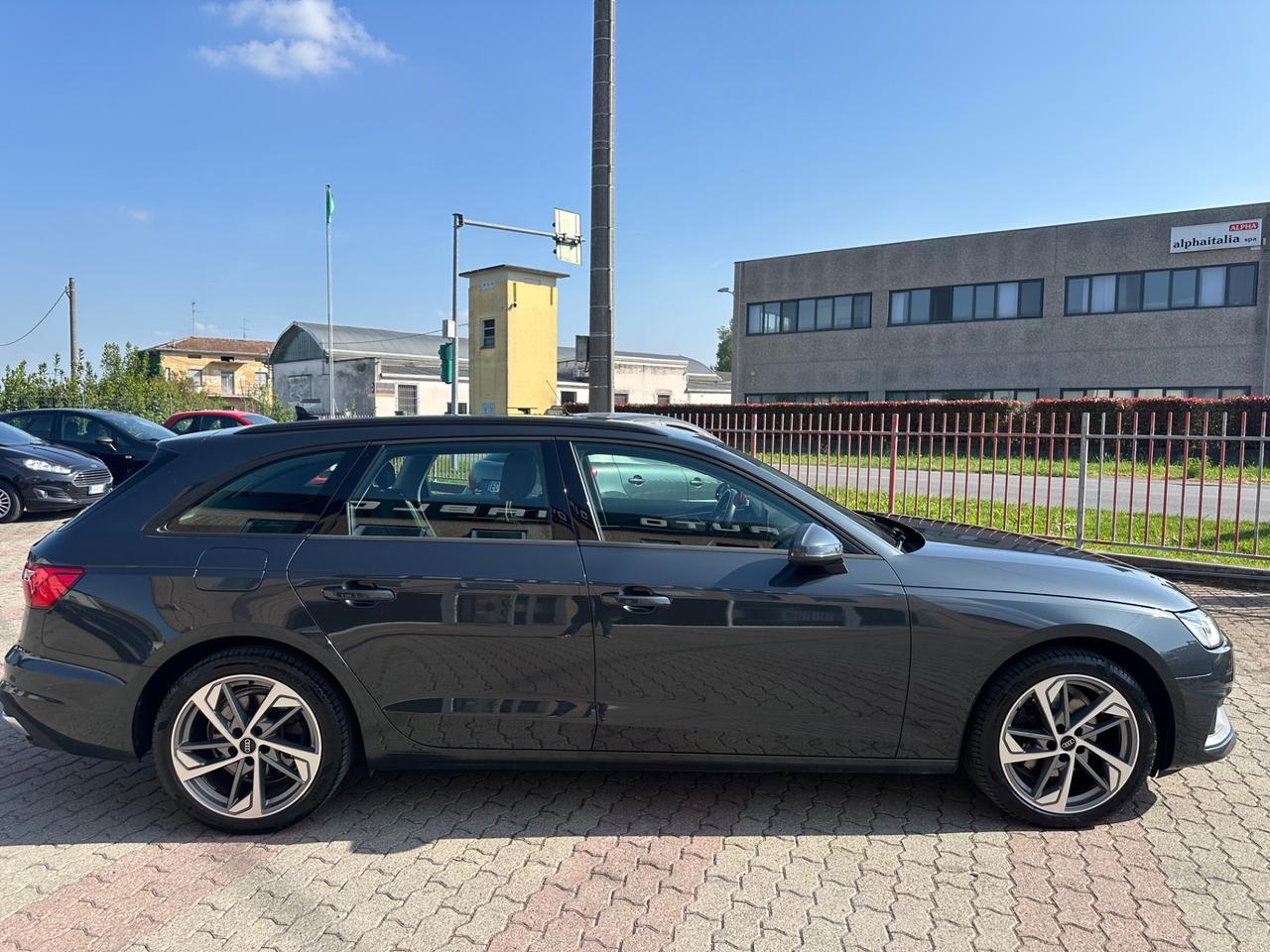 Audi A4 Avant 35 TDI/163 CV S tronic Business Advanced