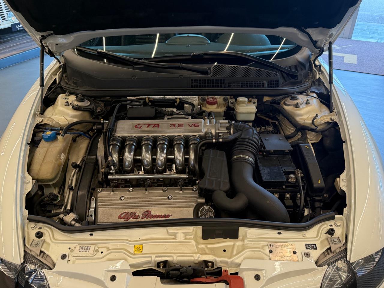 Alfa Romeo 147 3.2i V6 24V cat Selespeed 3 porte GTA