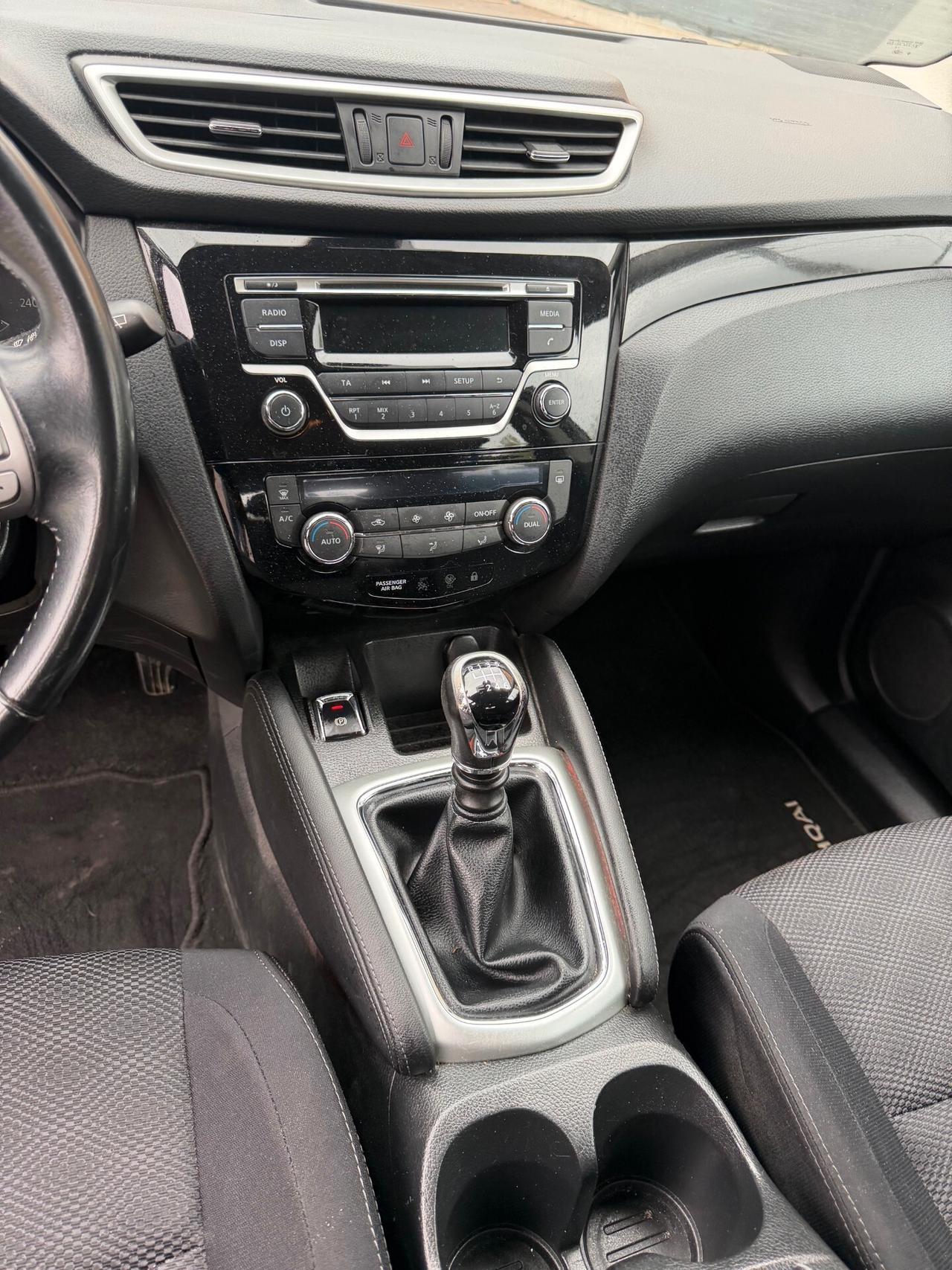 Nissan Qashqai 1.2 - NEOPATENTATI - 12 MESI DI GARANZIA -