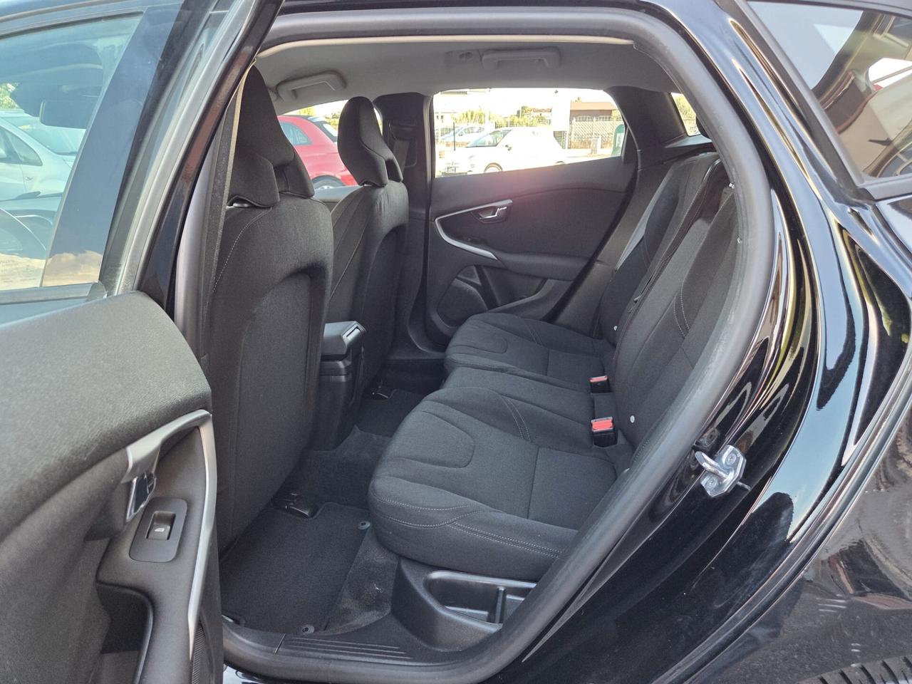 Volvo V40 D2 Business