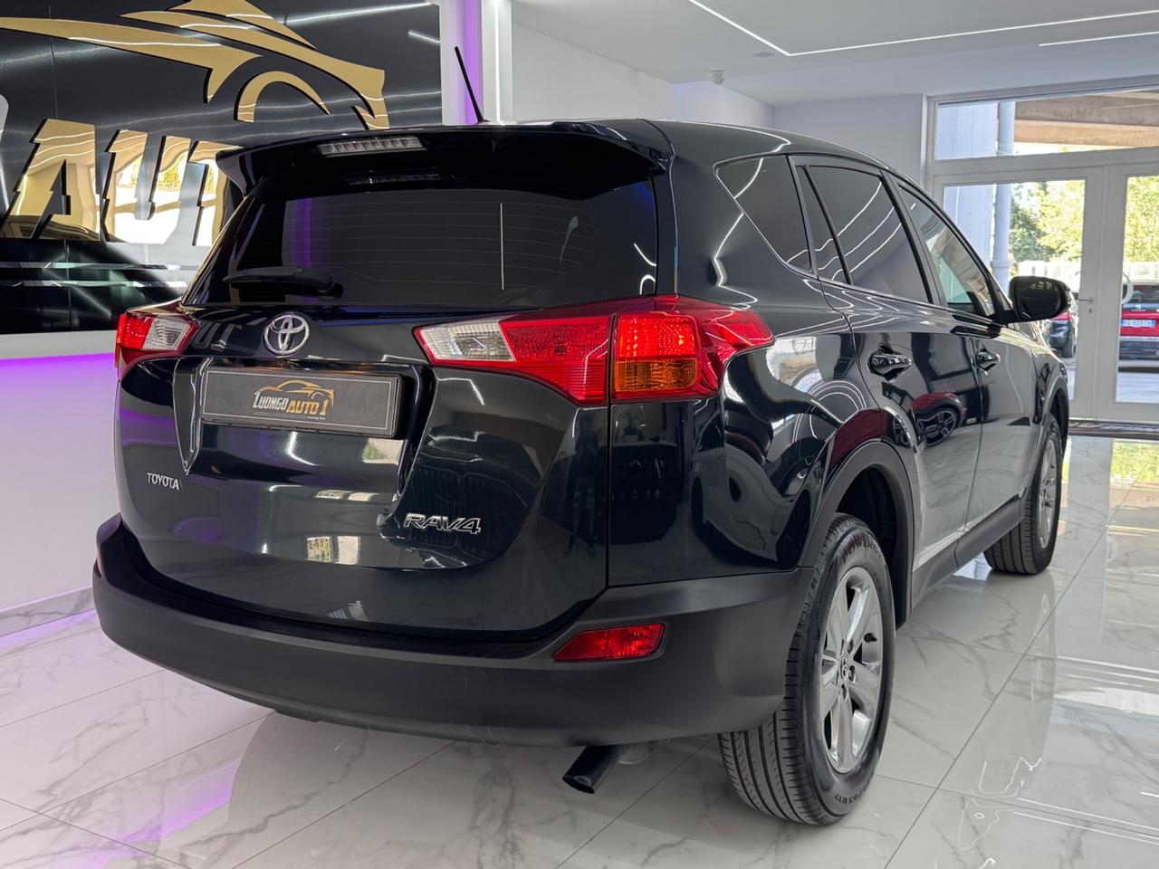 Toyota RAV4 2.0 D-4D 2WD Full Optional