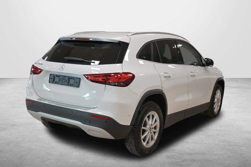 MERCEDES-BENZ GLA 180D 115CV AUTOMATIC BUSINESS SOLUTION ( NAVI PREMIUM - CRUISE - PARK ASSIST - TELECAMERA POST. )