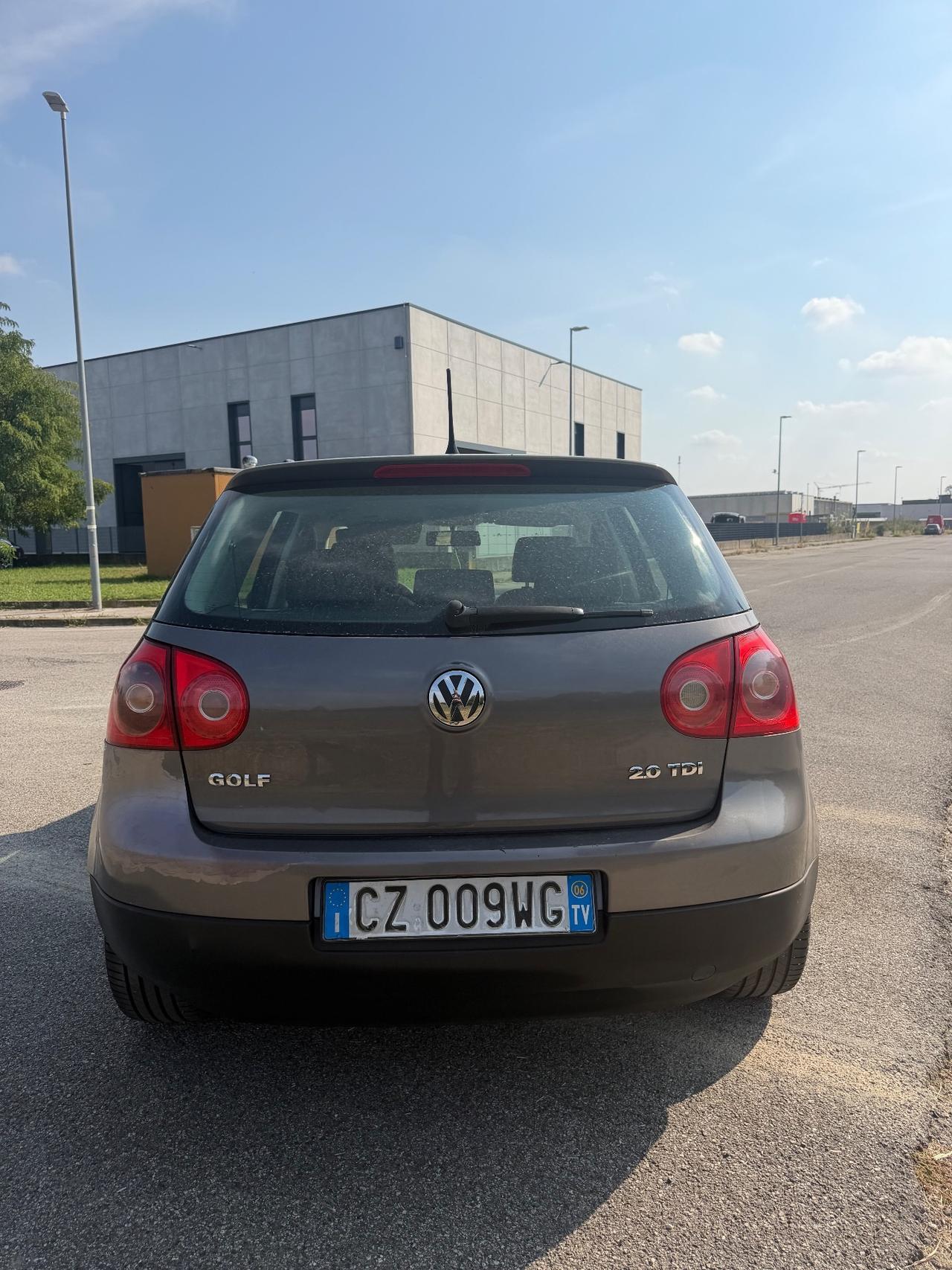 Volkswagen Golf 2.0 16V TDI 5p. Sportline
