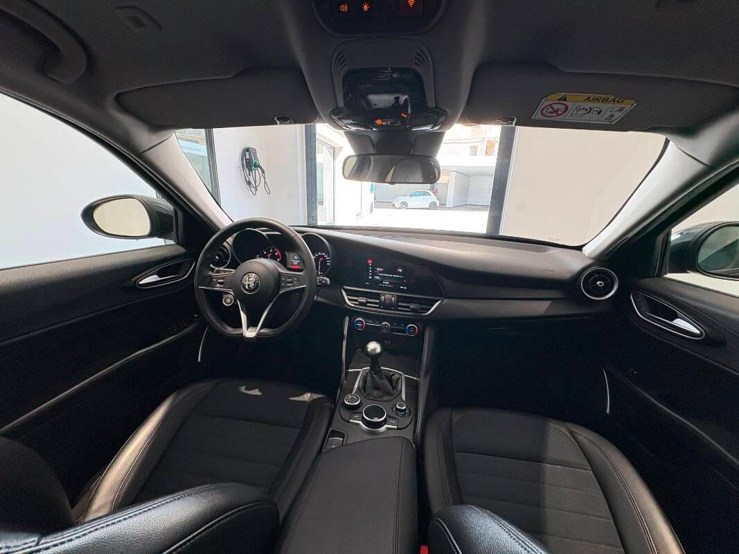 Alfa Romeo Giulia 2.2 t Super 180cv