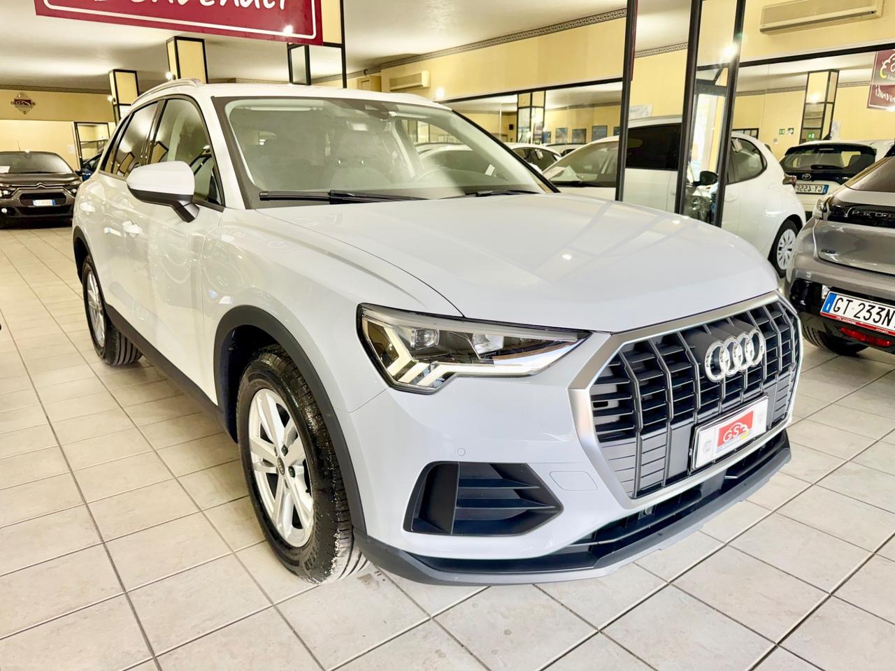 Audi Q3 35 TDI S tronic Business