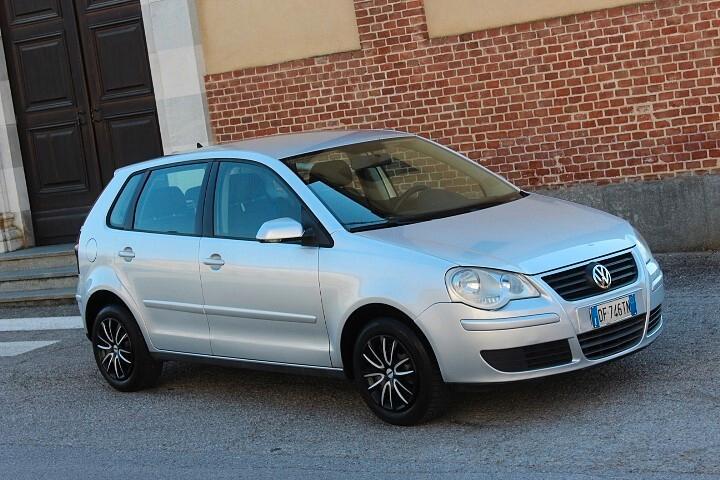 Volkswagen Polo 1.2/64CV 12V 5p. Comfortline UNICA PROPRIETARIA CLIMA NEOPATENTATI ESTETICA DA VETRINA