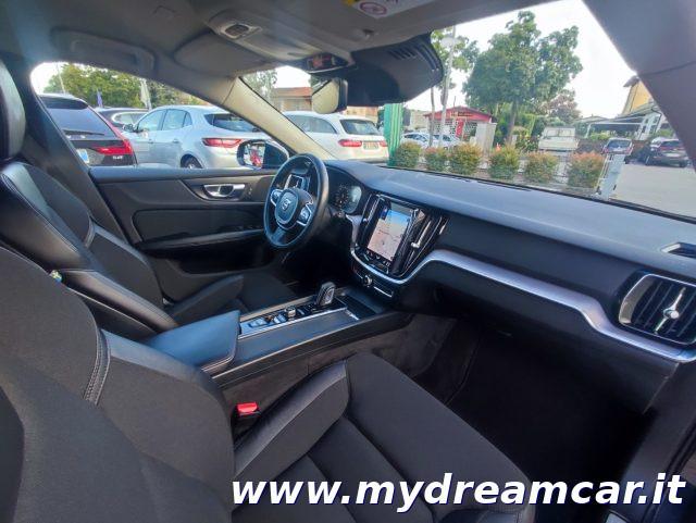 VOLVO V60 B4 (d) Geartronic Momentum Business Pro