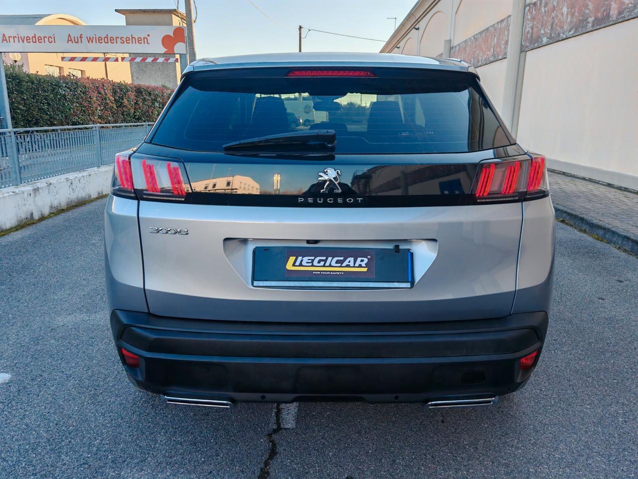 Peugeot 3008 130CV EAT8 UNIPROP KM VERI GARANZIA