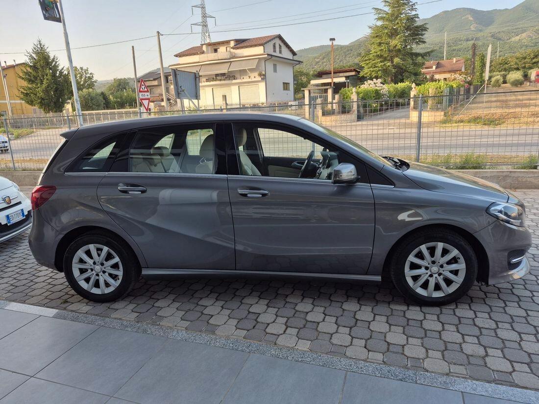 Mercedes-benz B 180 d *** SPORT - FULL OPTIONALS *** EURO 6