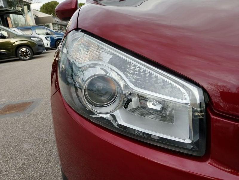 Nissan Qashqai 2.0 dCi Tekna DPF 4x4 AT