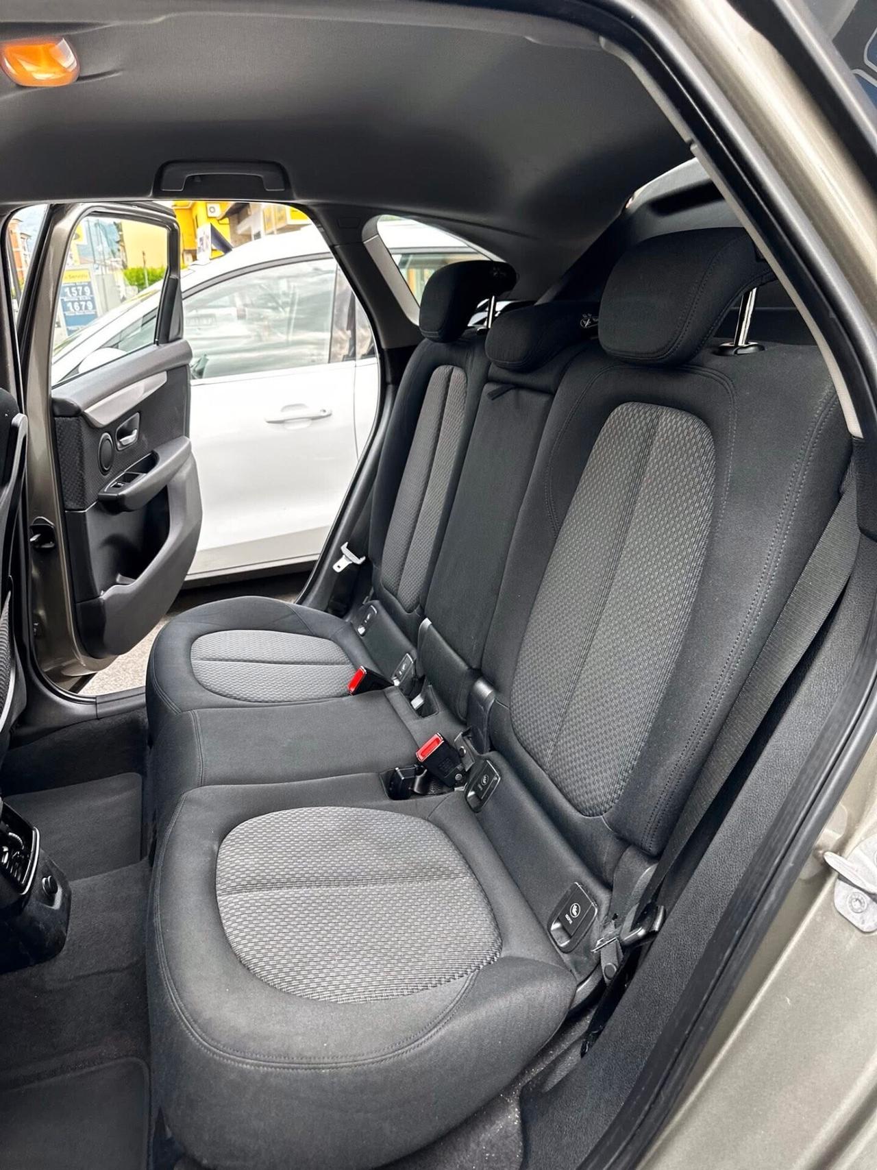 Bmw 2er Active Tourer 218d Active Tourer Sport