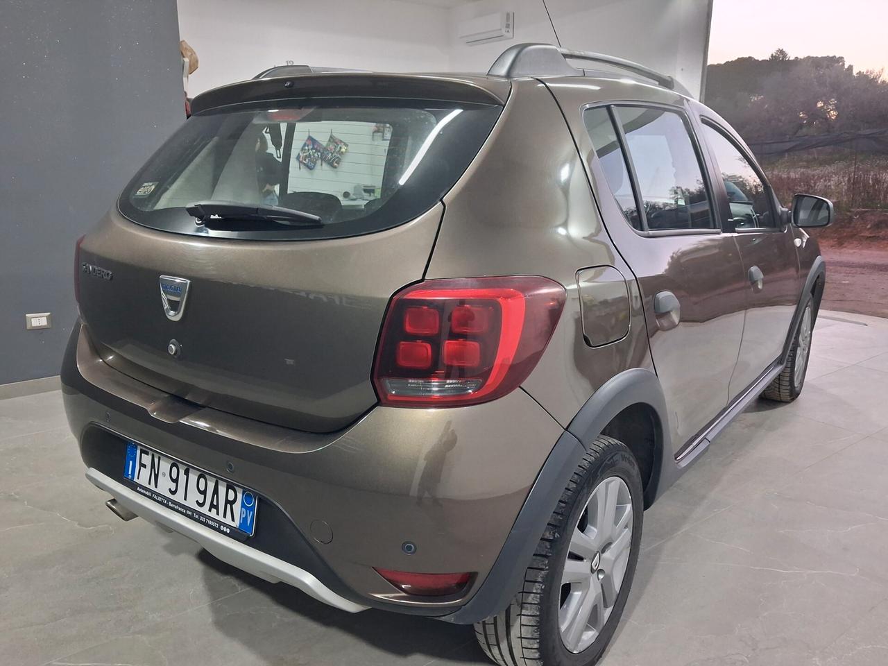 Dacia Sandero Stepway 1.5 Blue dCi 95 CV Comfort