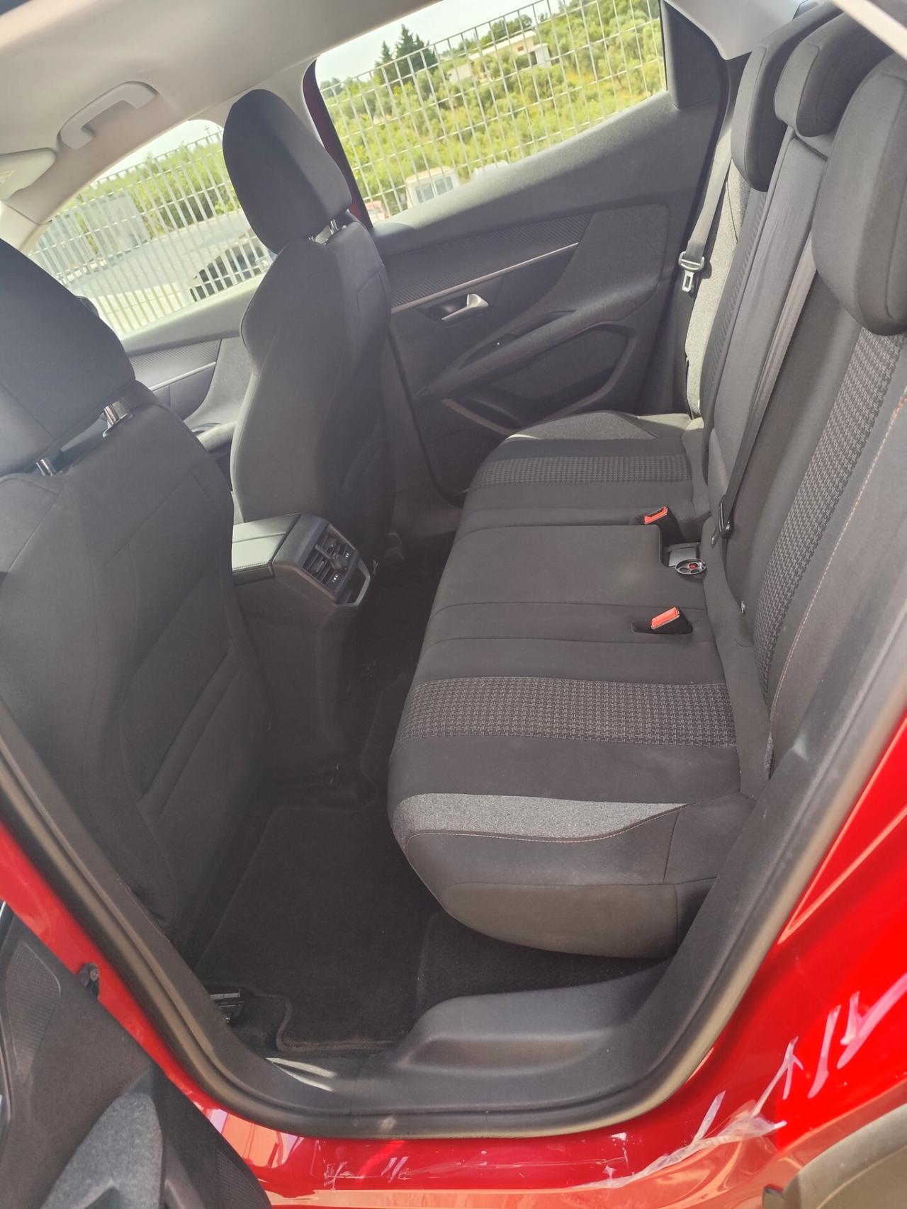 Peugeot 3008 BlueHDi 120 S&S Business