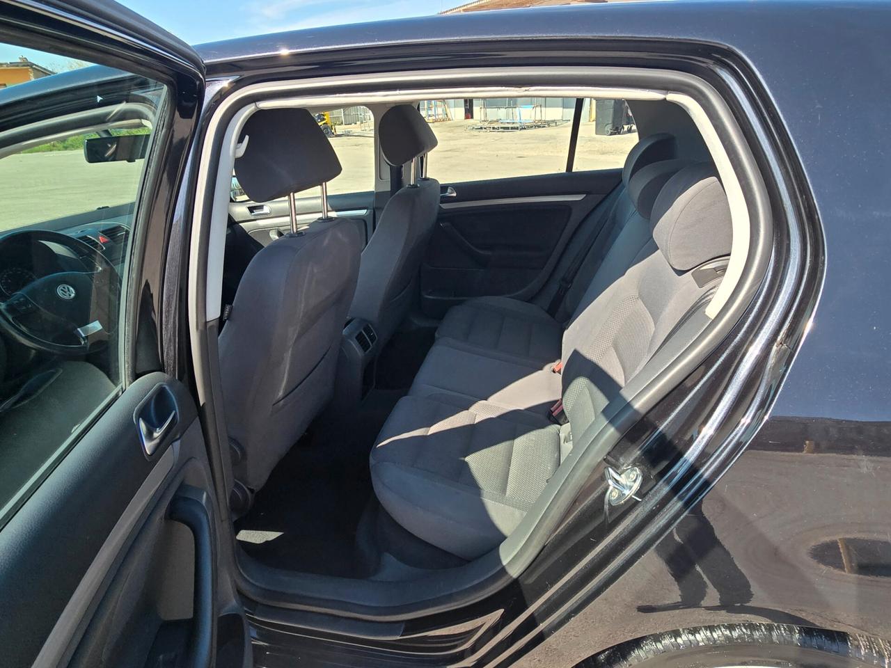 Volkswagen Golf 2.0 16V TDI 5p. Sportline