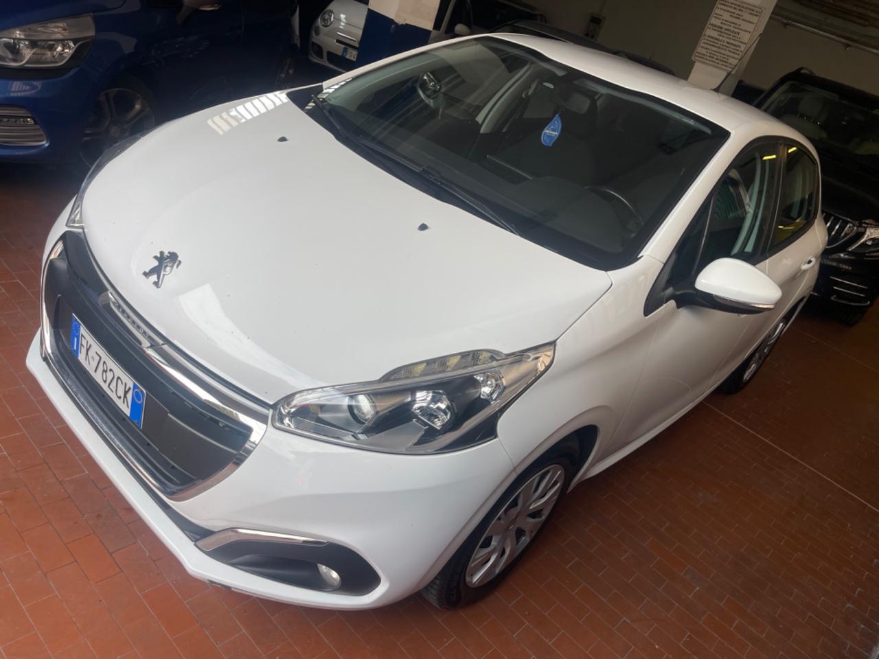 Peugeot 208 euro 6 neopatentati