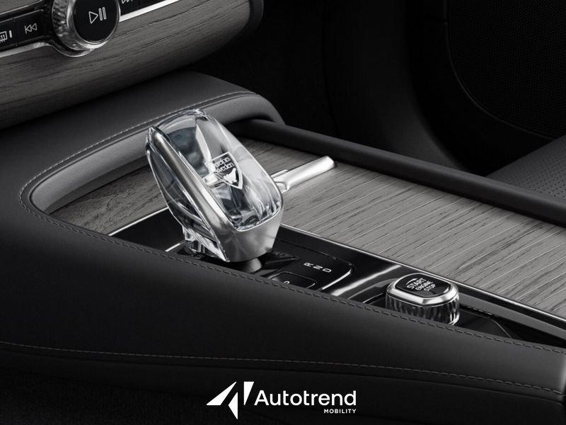 Volvo XC90 T8 310+145 CV Plug-in Hybrid AWD Automatica 7 posti Ultra Dark