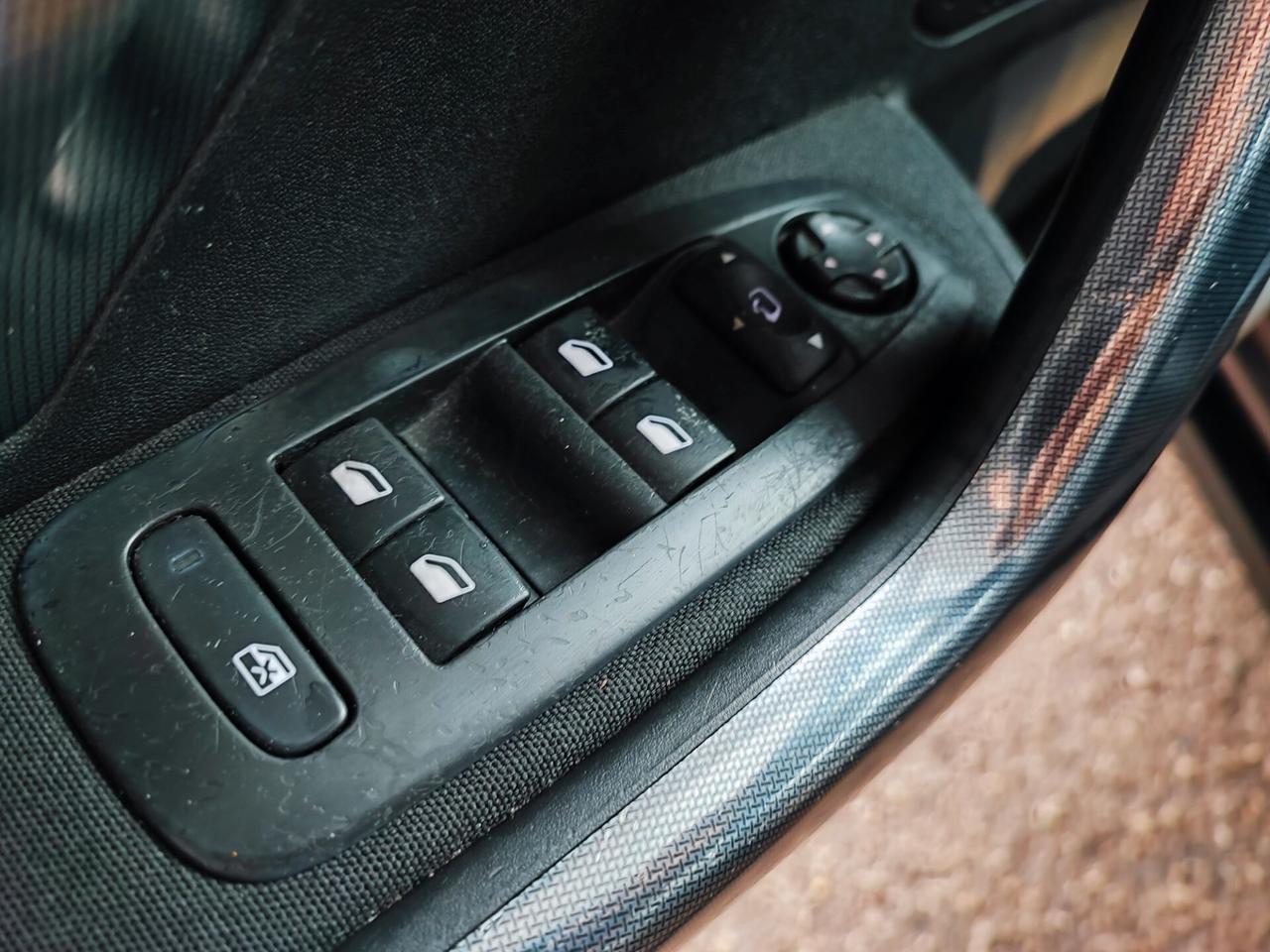 Peugeot 2008 1.6 e-HDi 92 CV Stop&Start Active