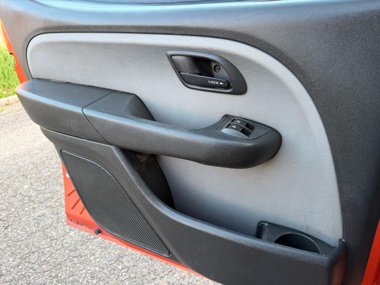 Fiat Doblo 1.9 MJT 105 CV Passo Lungo 5 posti