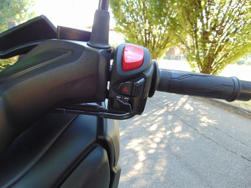 Yamaha X-Max 300