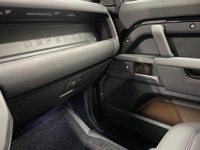 LAND ROVER Defender 110 3.0D I6 200 CV AWD Auto X-Dynamic SE KM0 MY26