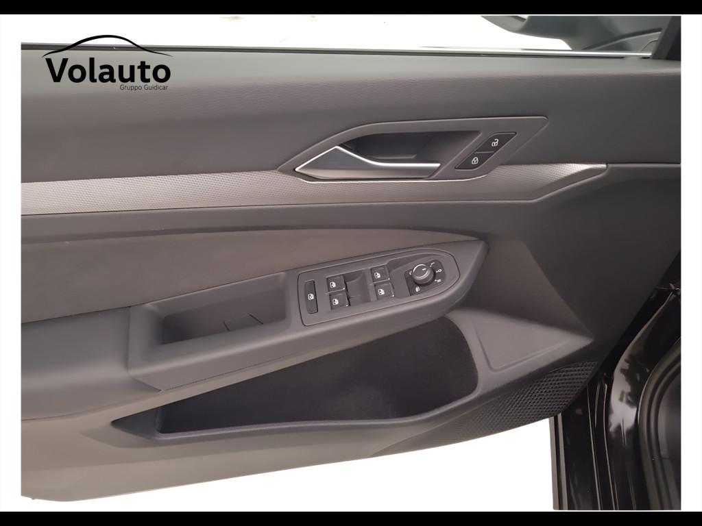 VOLKSWAGEN Golf VIII 2024 - Golf 2.0 tdi Style 150cv dsg