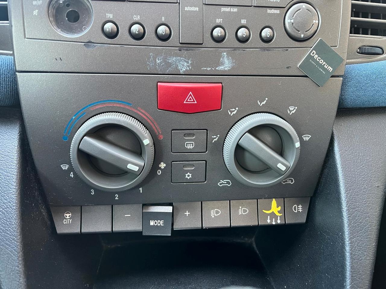 Lancia Ypsilon 1.2 60CV-NEOPATENTATI OK-DISTRIBUZIONE OK