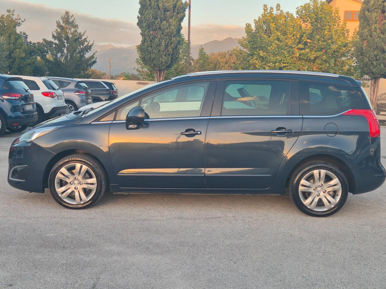 Peugeot 5008 1.6 HDi 120 EAT6 Allure 7 POSTI