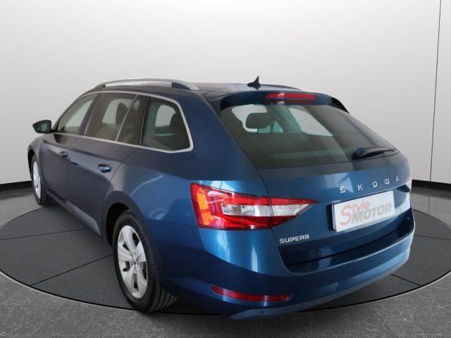 SKODA Superb 2.0 TDI EVO 122 CV SCR DSG Wagon Executive