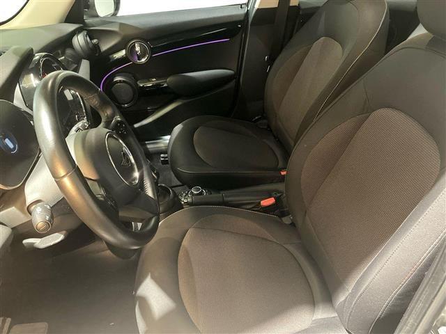 MINI Mini 5 Porte 1.5 Twin Power Turbo Cooper Essential