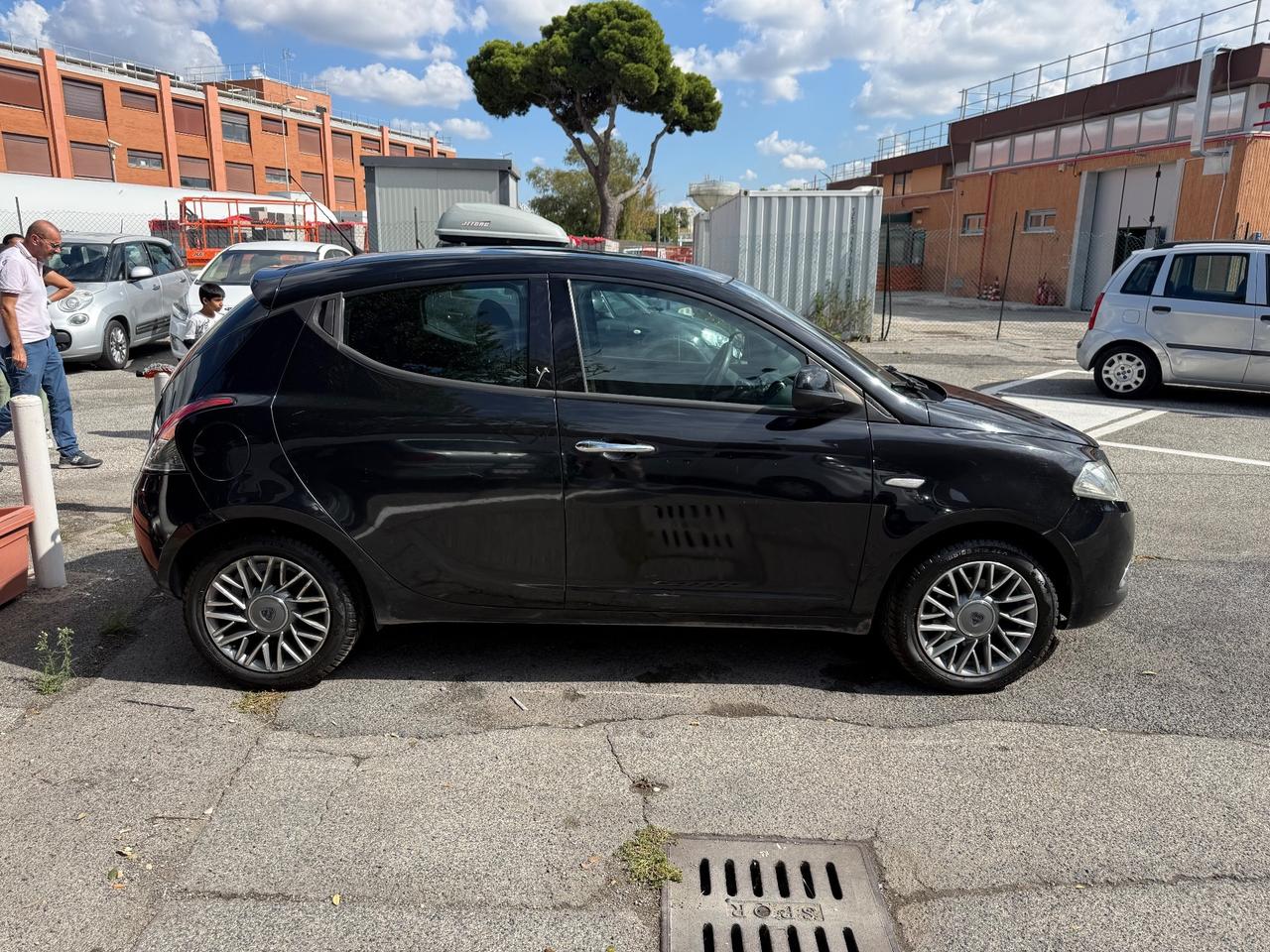 Lancia Ypsilon 1.3 MJT 16V 95 CV 5 porte S&S Gold