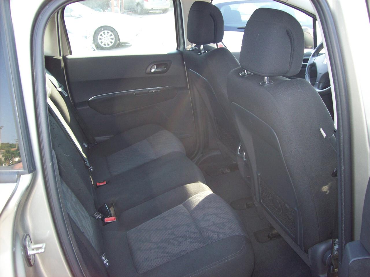 Peugeot 3008 1.6 HDi 110CV Premium