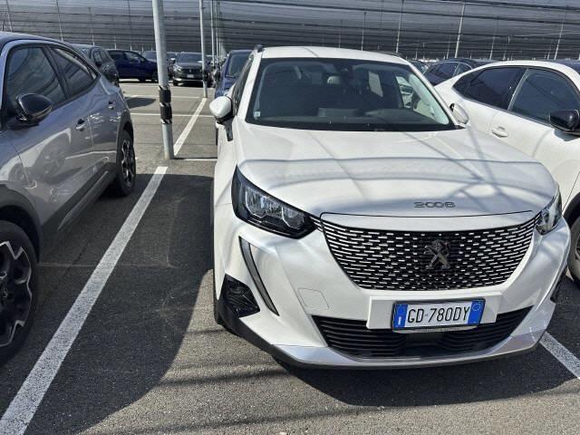 PEUGEOT 2008 e- Allure Pack 100kW