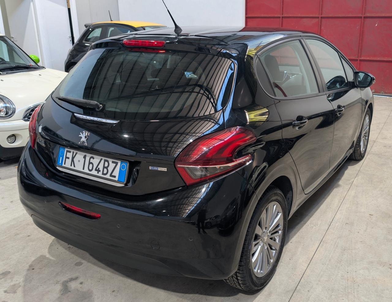 Peugeot 208 PureTech 82 5p. GPL Active