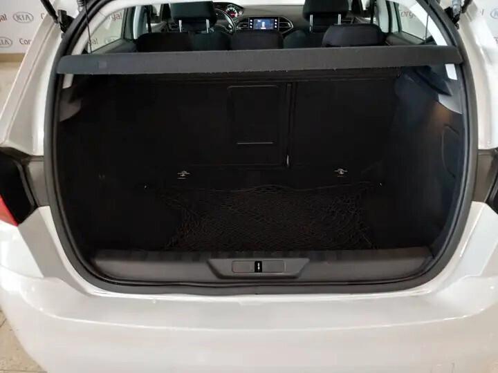 Peugeot 208 PureTech 82 5 porte Allure ok neo patentati