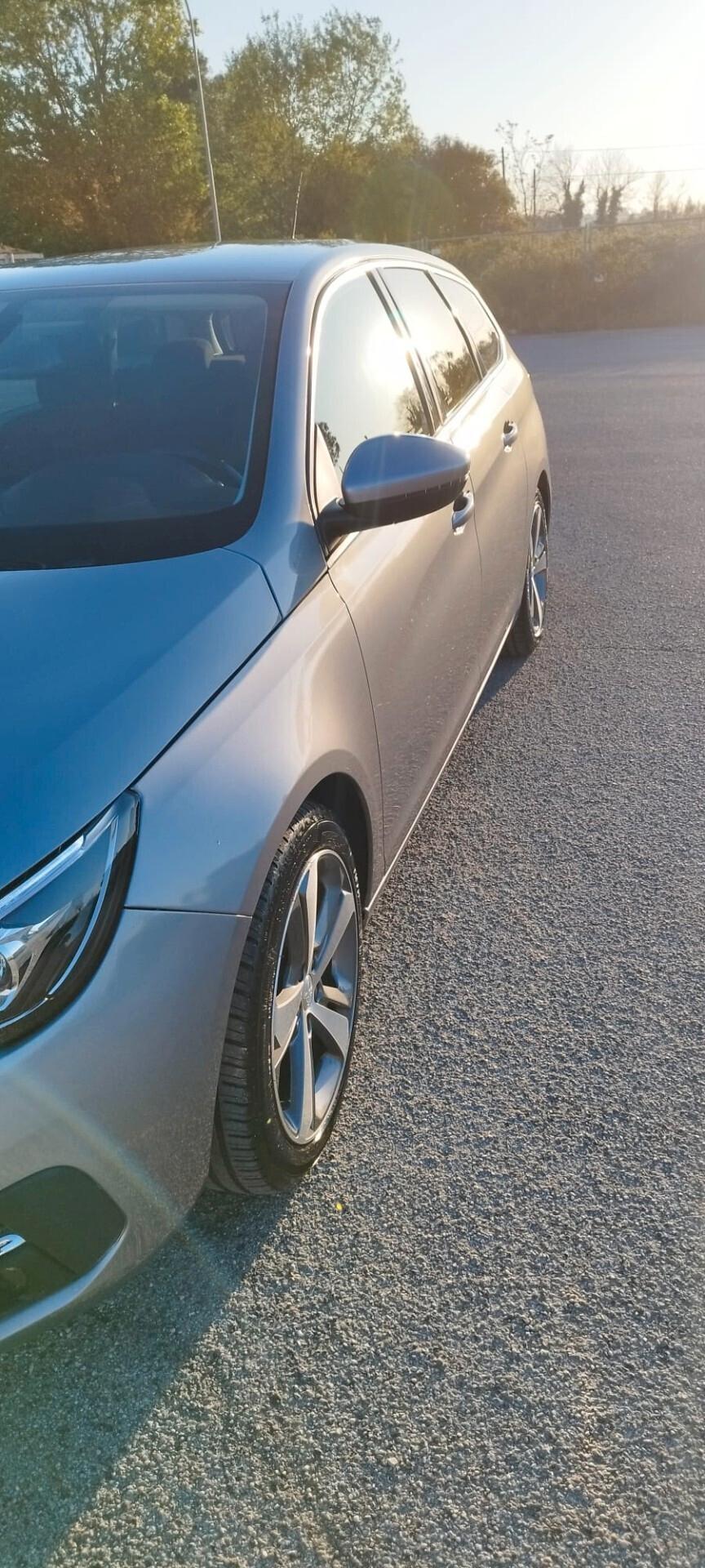 Peugeot 308 BlueHDi 100 S&S SW Active