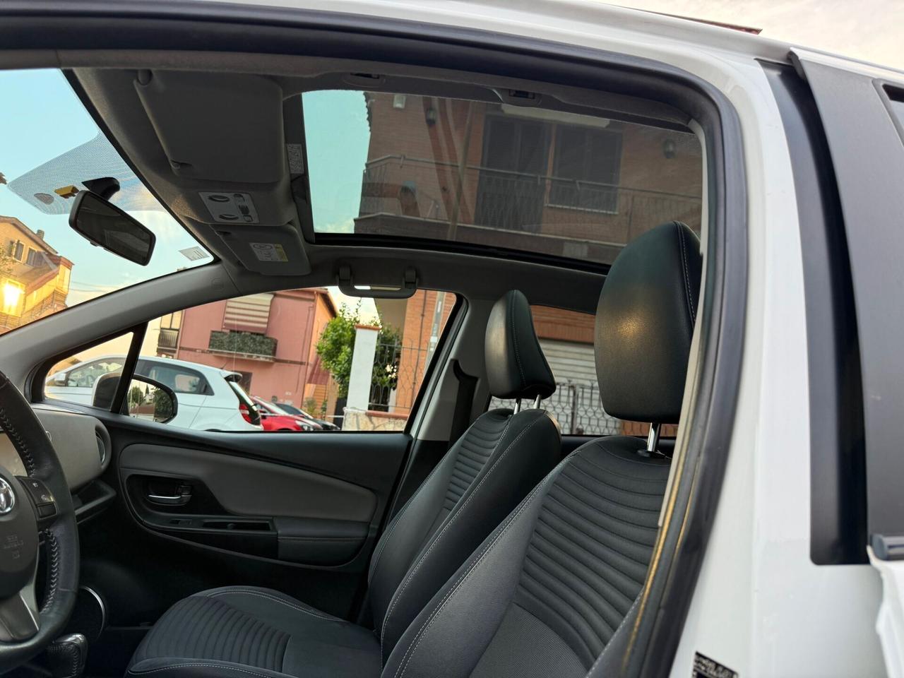 Toyota Yaris 1.5 Hybrid 5p - Batteria nuova garantita - Full opt