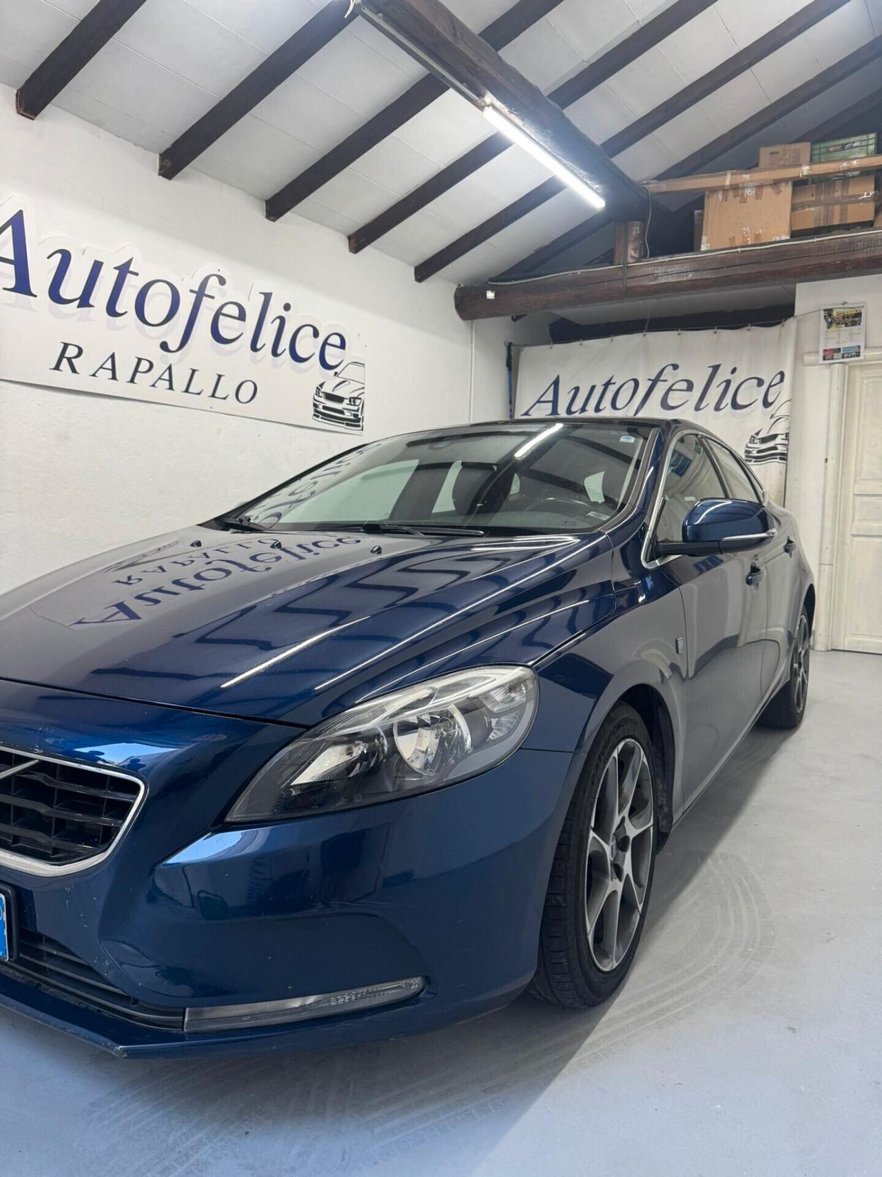 Volvo V40 D2 1.6 Summum