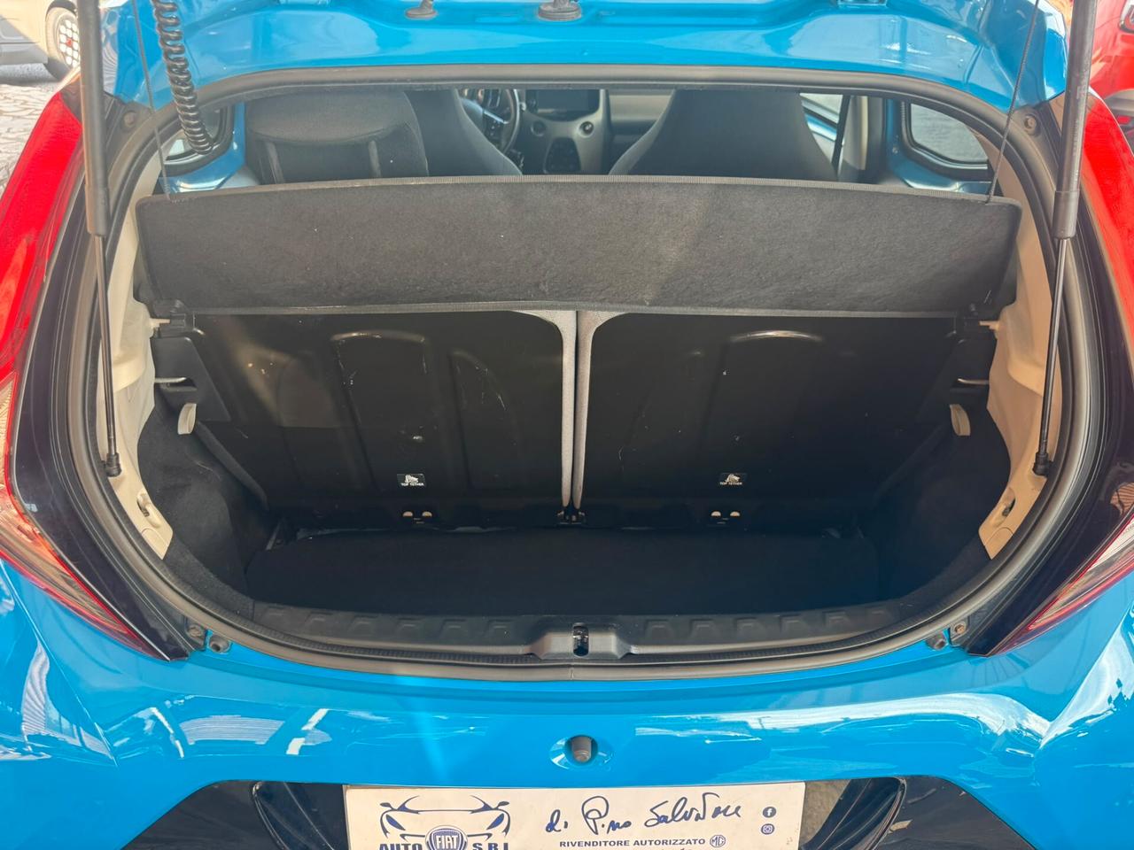 Toyota Aygo Connect 1.0 VVT-i 72 CV 5 porte x-play