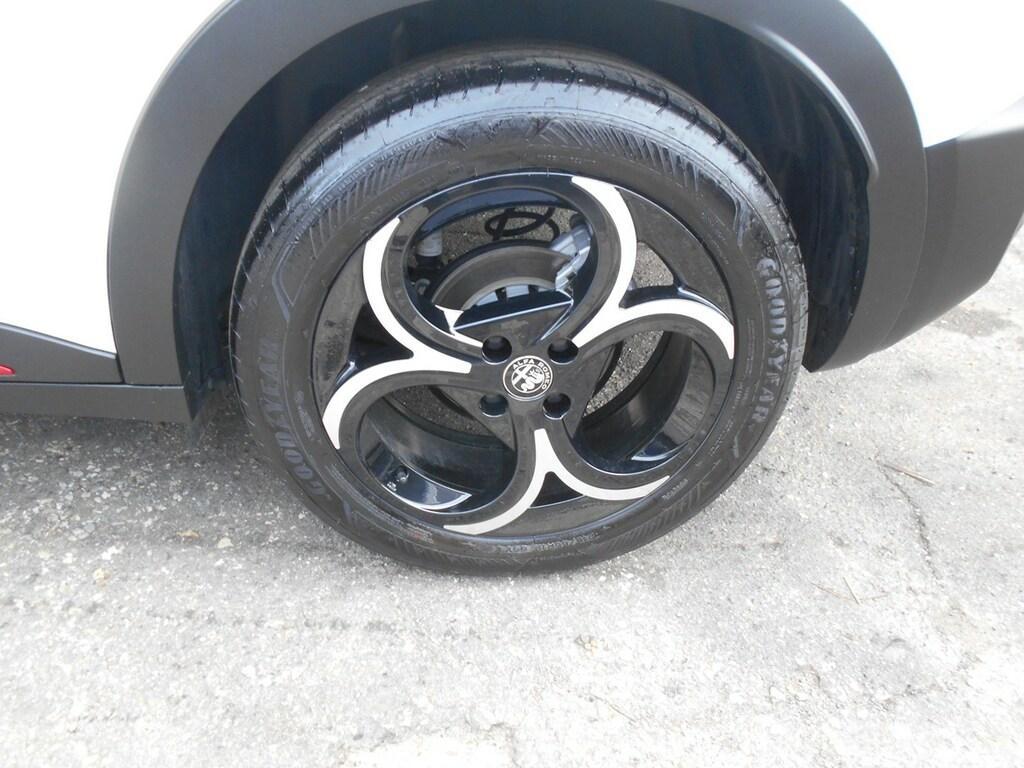 Alfa Romeo Junior 1.2 ibrida Speciale 145cv edct6