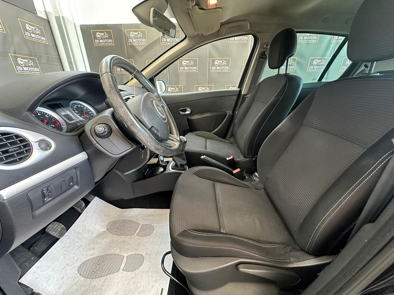 Renault Clio 1.2 16V 5 porte Dynamique