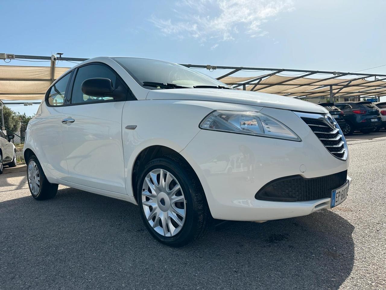 Lancia New Ypsilon 1.2 Benzina