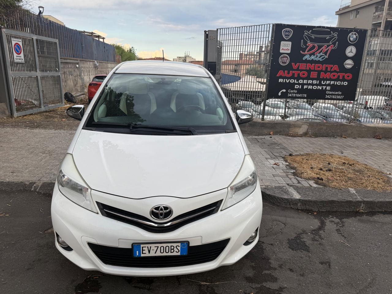 Toyota Yaris 1.0 5 porte