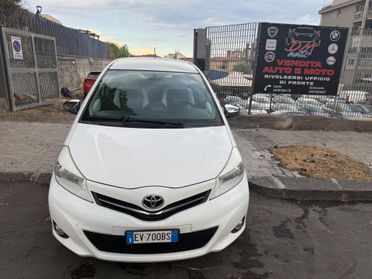 Toyota Yaris 1.0 5 porte