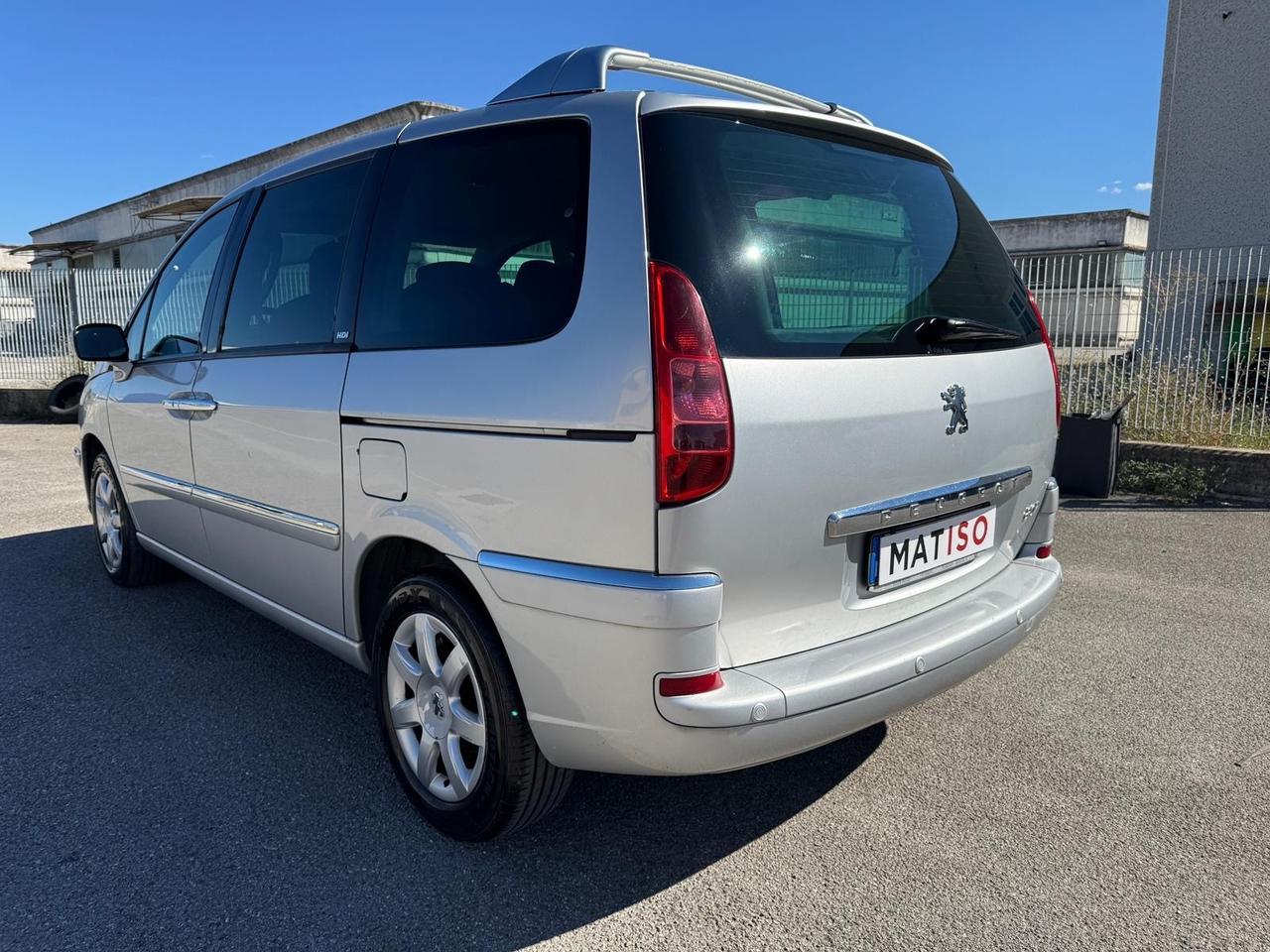 Peugeot 807 2.0 HDi. 5 Posti omologato per 8