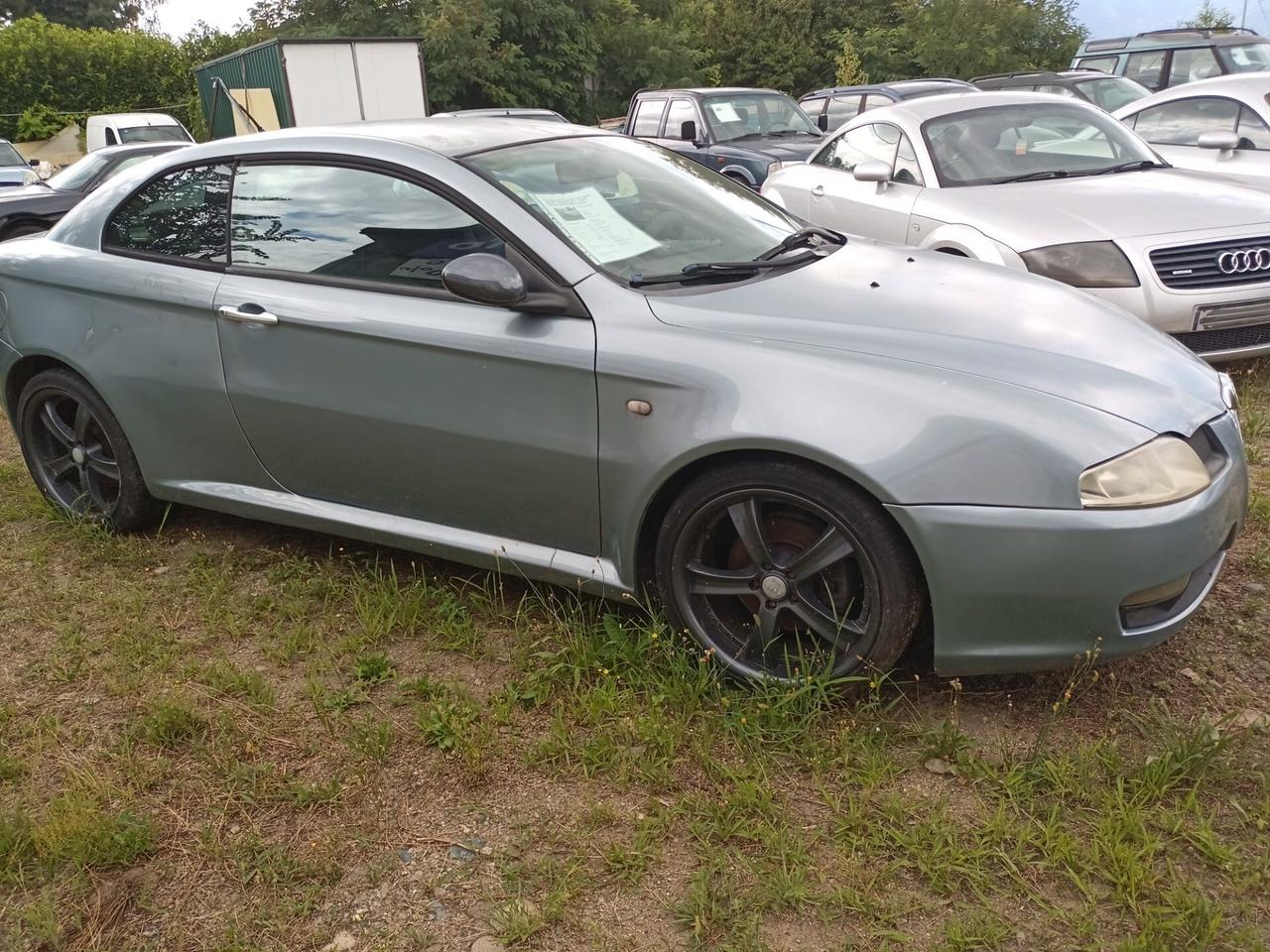 Alfa Romeo GT 150CV PACK 18 POLLICI POCHI KM