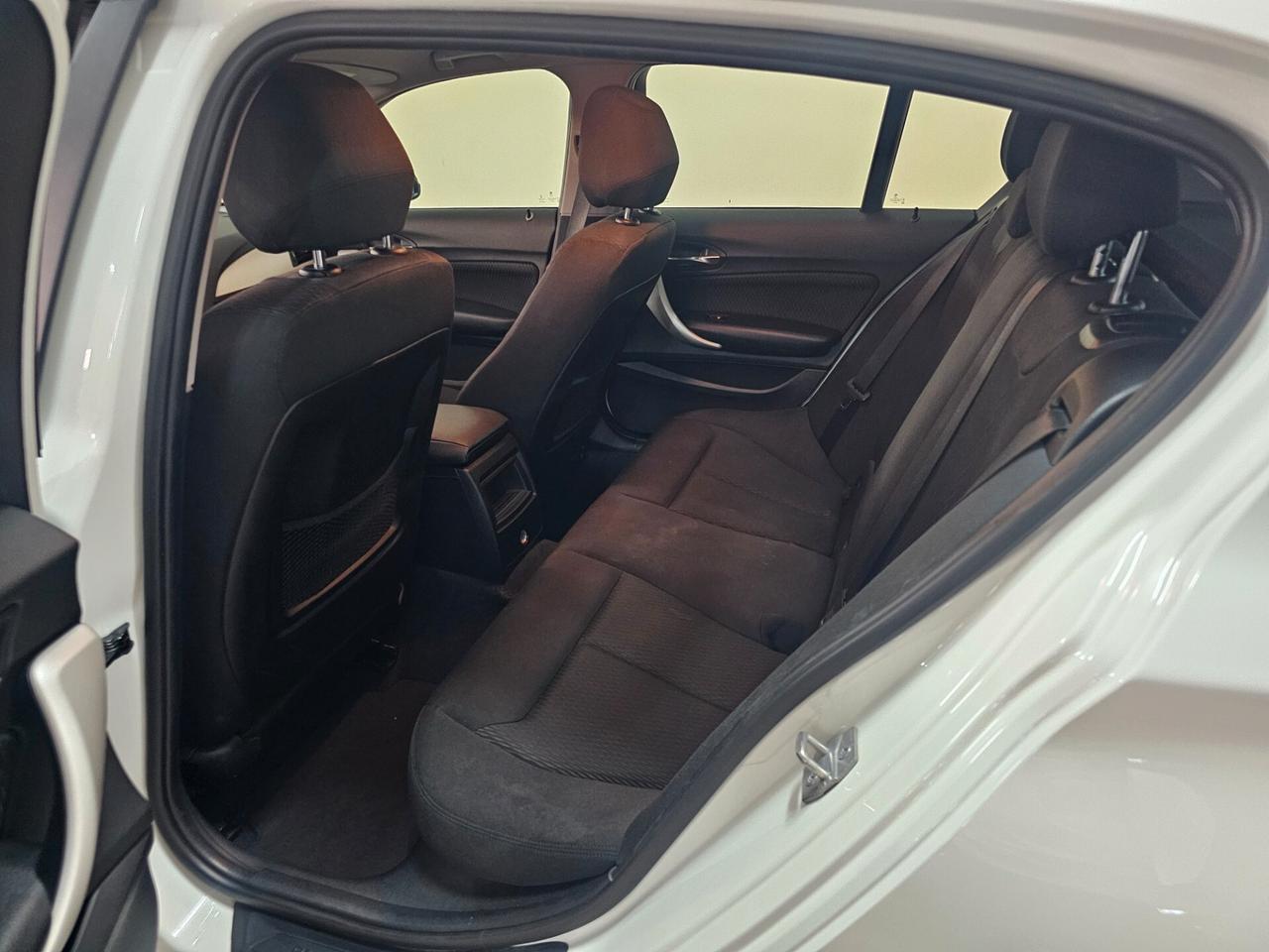 Bmw 116 116d 5p. Urban