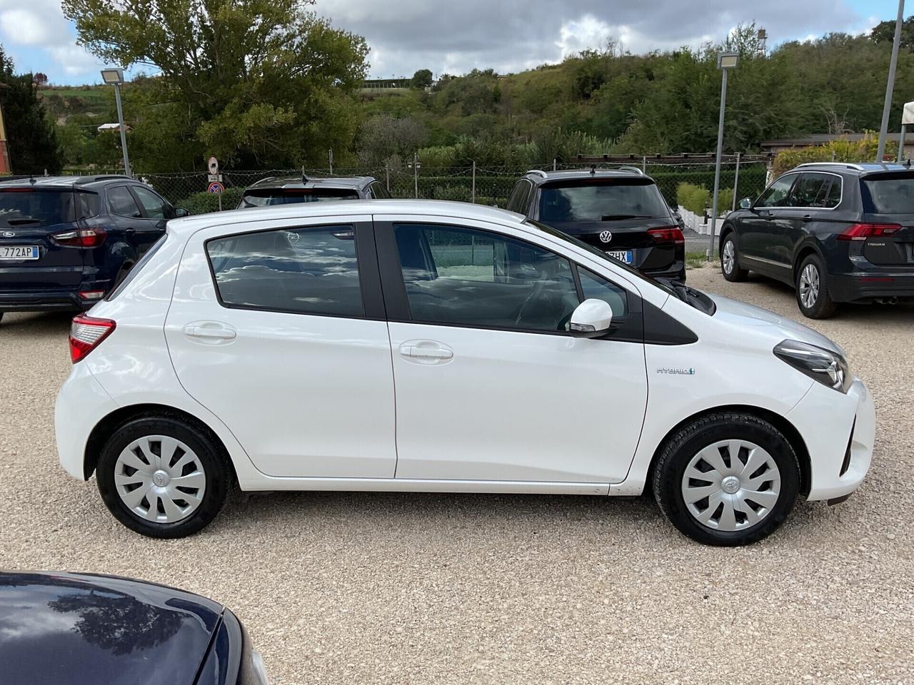 Toyota Yaris 1.5 Hybrid 5 porte Active