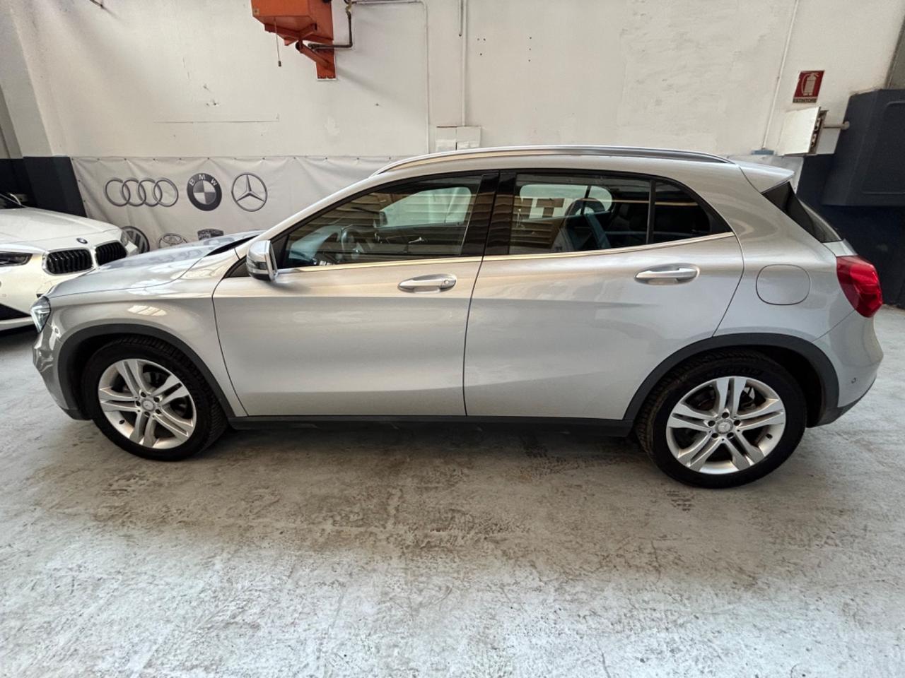 Mercedes-benz GLA 200 d Automatic 4Matic Premium