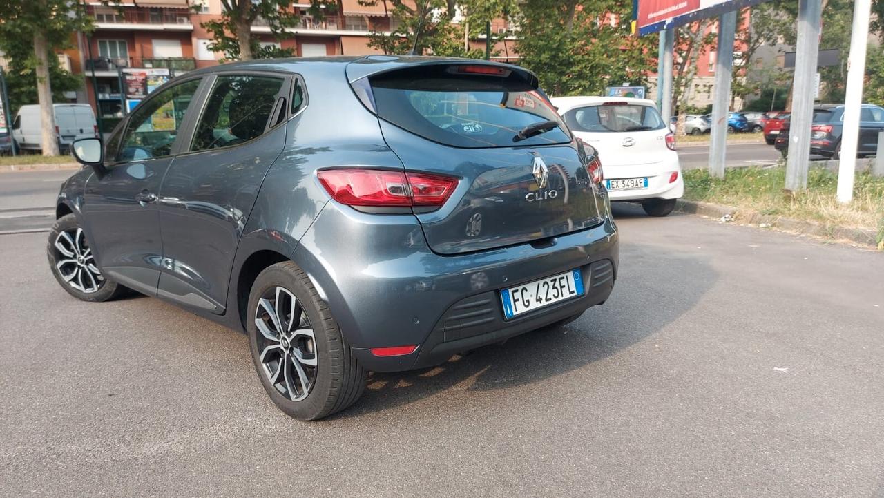Renault Clio - NEOPATENTATI