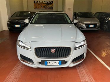 Jaguar XF 3.0 D V6 300 CV aut. Prestige Business
